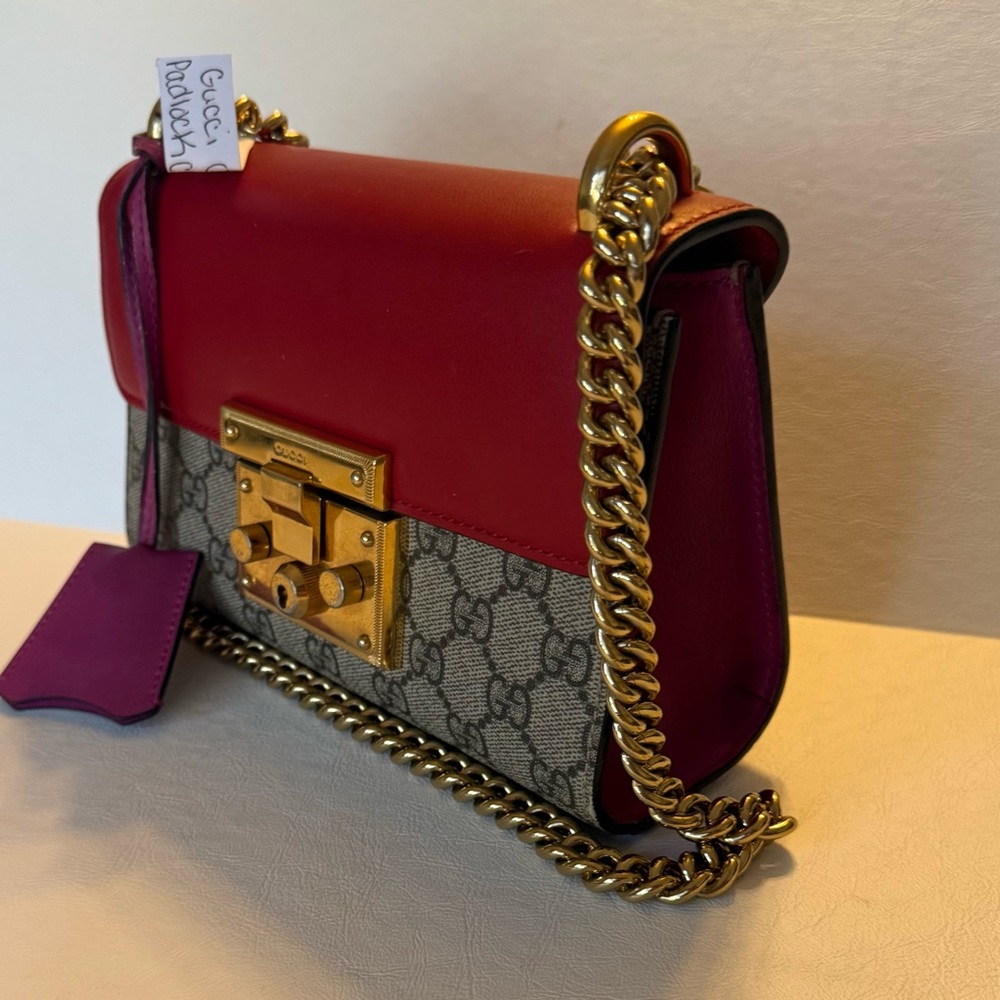Gucci Gg Red & Pink Padlock Chain Shoulder Bag - Picture 6 of 7
